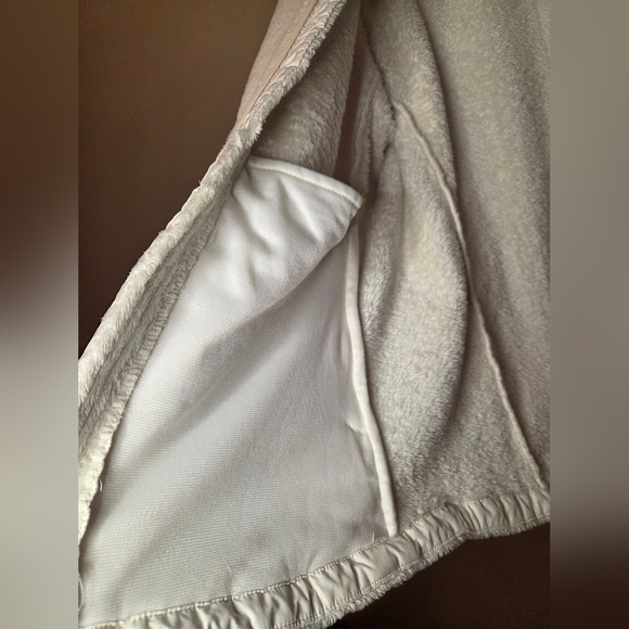 The North Face Osito Fleece Jacket Women's XL   LIKE NEW Off White - Picture 13 of 16